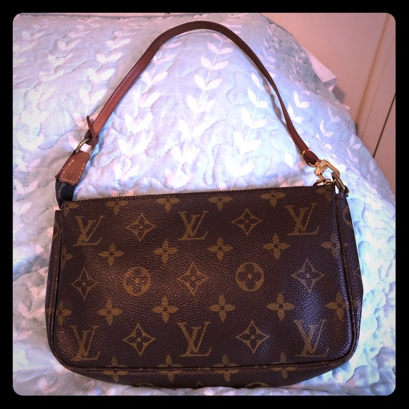 Louis Vuitton Handbags - Vintage Louis Vuitton Pochette Monogram Canvas